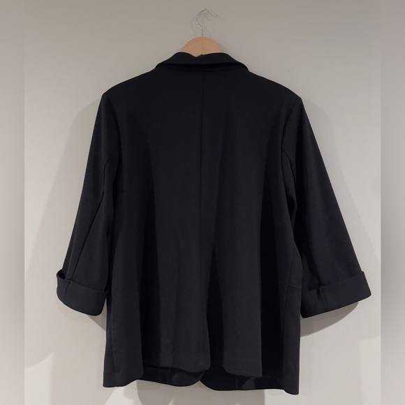 Dana Buchman Black Blazer with 3/4 Length Sleeves, Size XXL, Business Casual - Picture 3 of 8